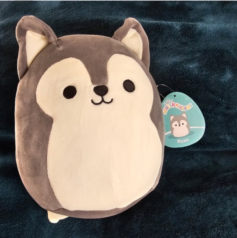 Squishmallows Official Jazwares 8-Inch grey husky, nwt